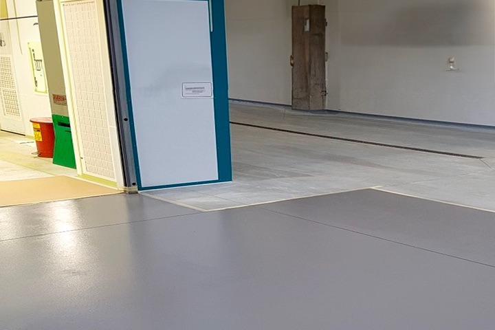 Protiskluzový nátěr na beton